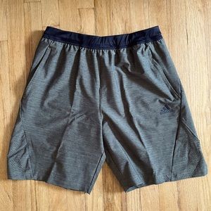 Adidas Shorts M Camo Green with zipper pockets